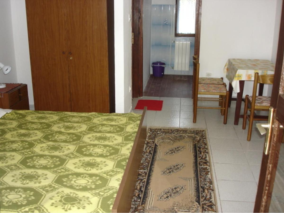 Apartments Vjera Krk Town Quarto foto